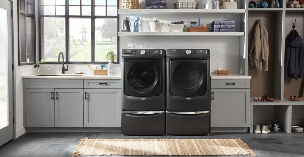 https://www.woodcocks.us/uploads/files/Purpose%20of%20a%20Laundry%20Pedestal/maytag-pedestal.jpg